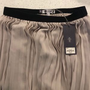 Long accordion skirt